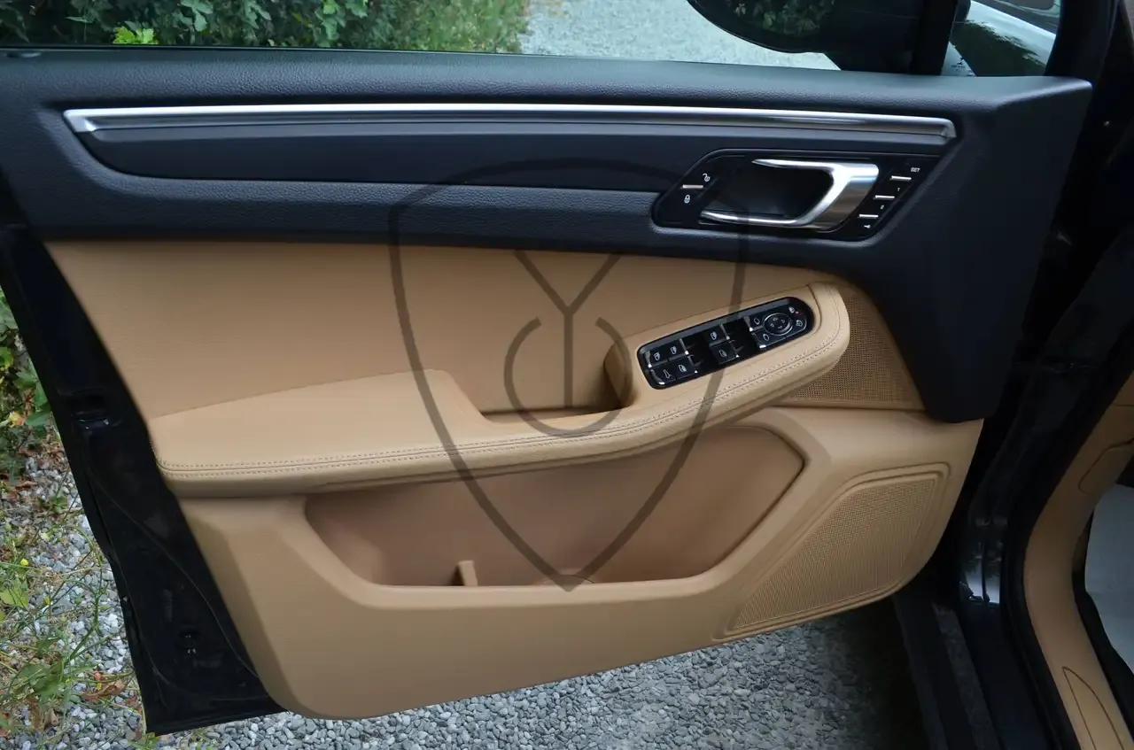 Porsche Macan - 12