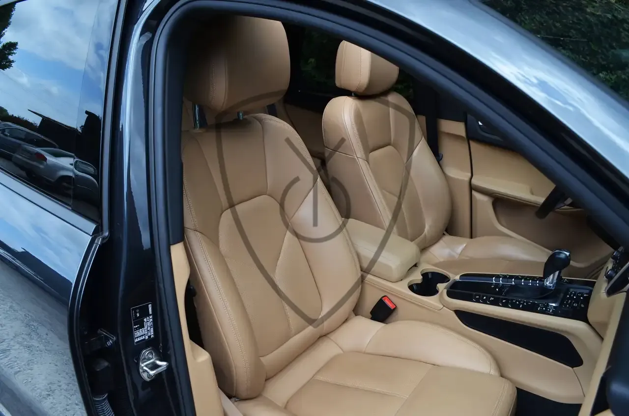 Porsche Macan - 16