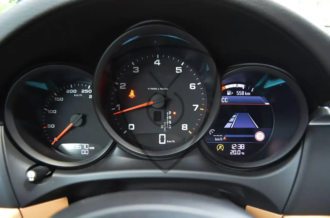 Porsche Macan - 21