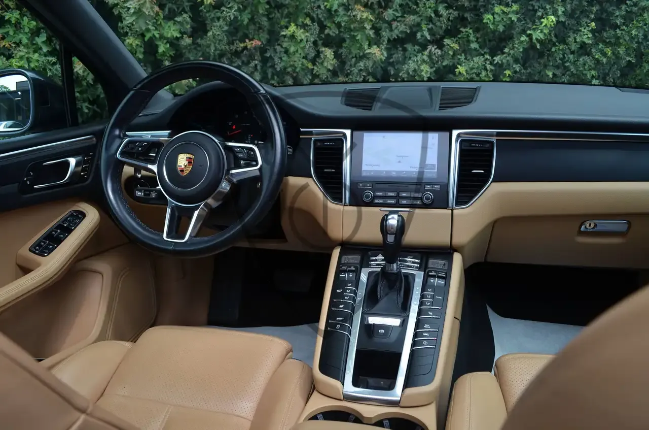 Porsche Macan - 9