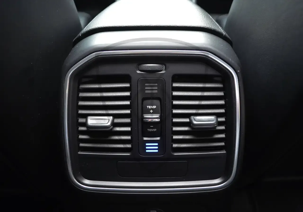 Porsche Macan - 21