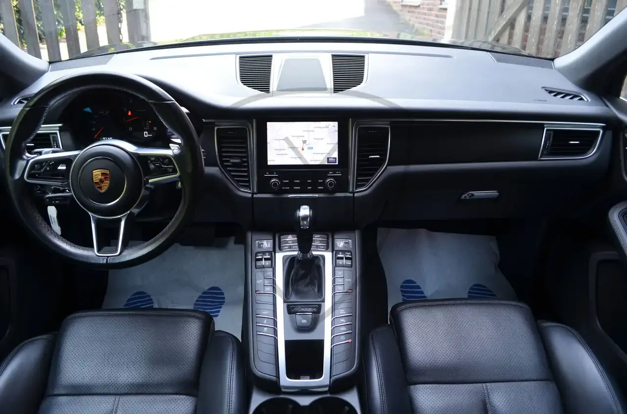 Porsche Macan - 22