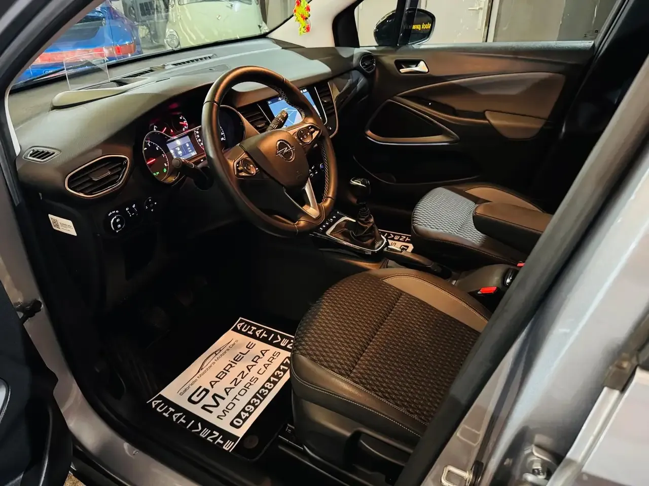 Opel Crossland X - 13