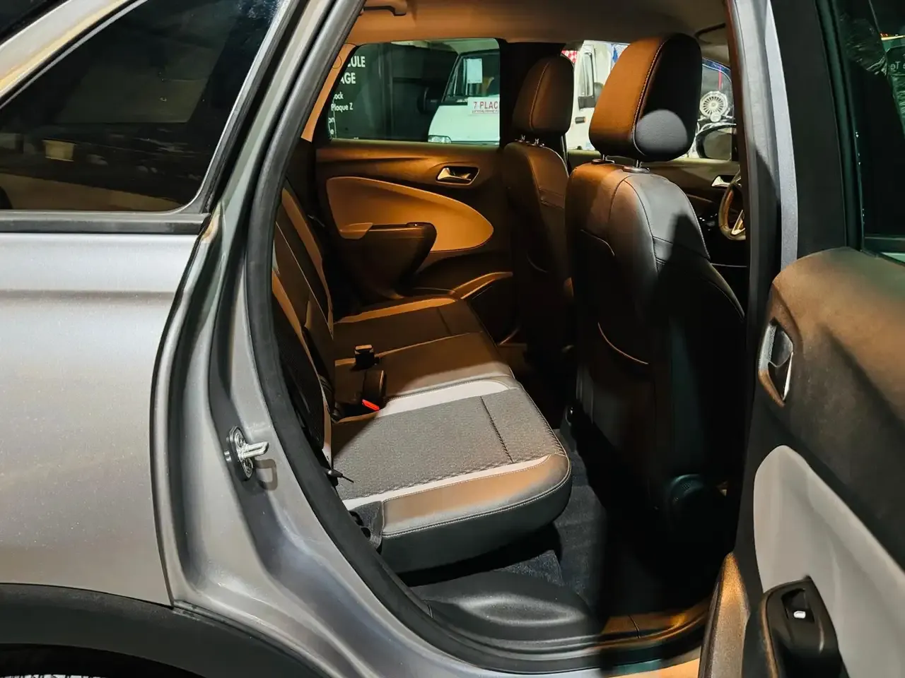 Opel Crossland X - 22
