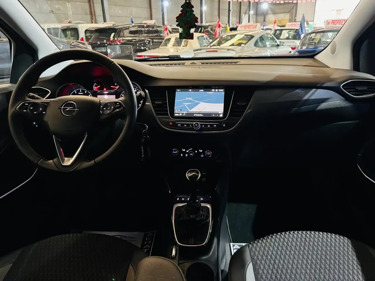 Opel Crossland X - 23
