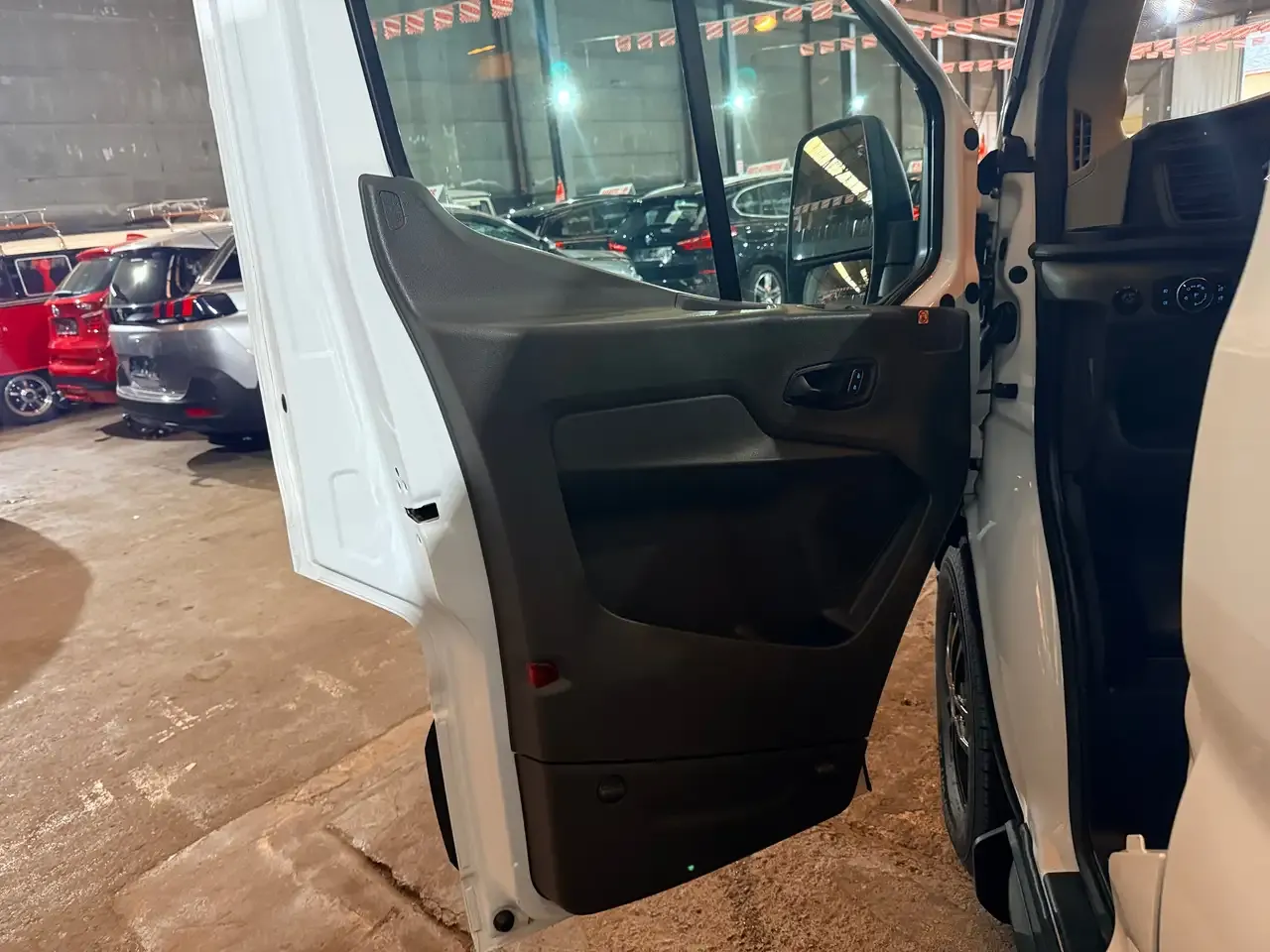 Ford Transit - 18