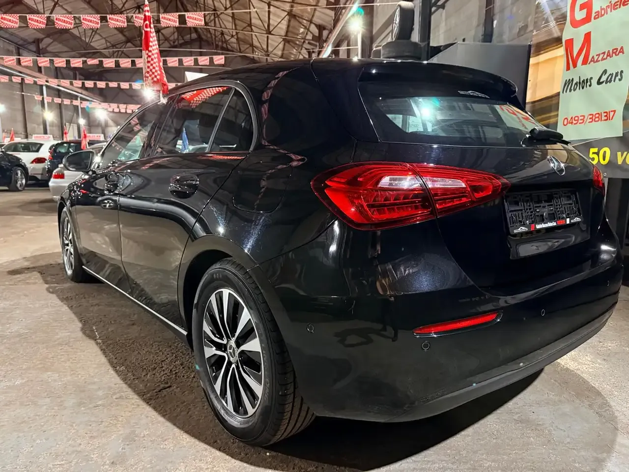 Mercedes-Benz A 180 - 4