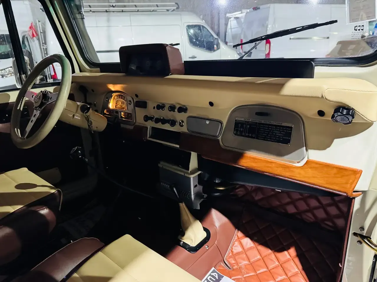 Toyota Land Cruiser - 13