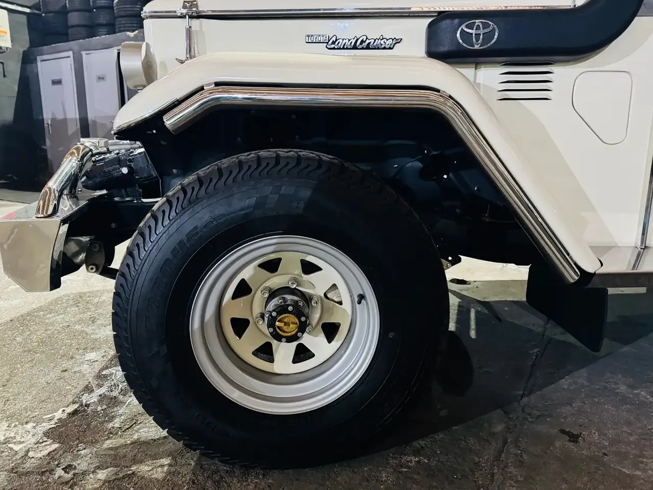 Toyota Land Cruiser - 18