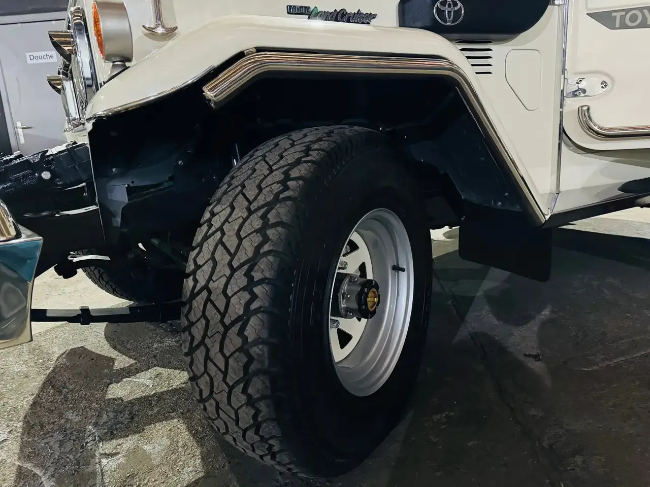 Toyota Land Cruiser - 19