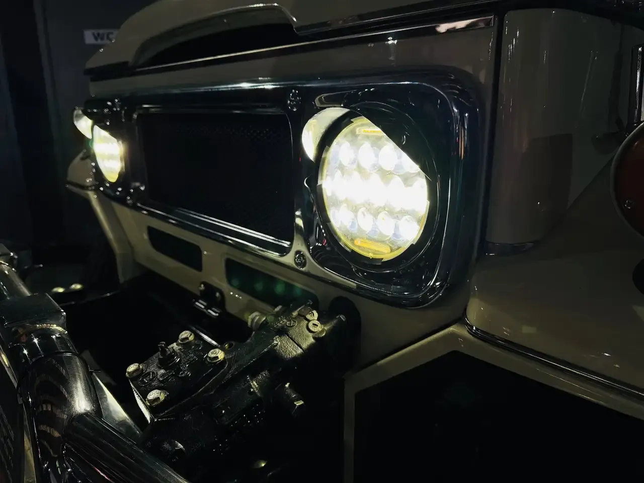 Toyota Land Cruiser - 23