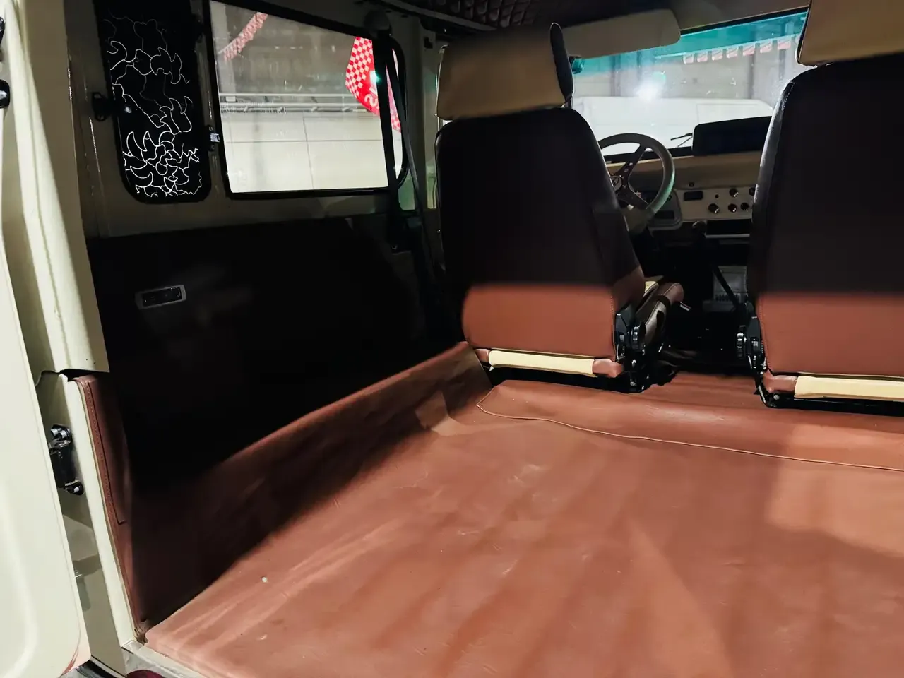 Toyota Land Cruiser - 24