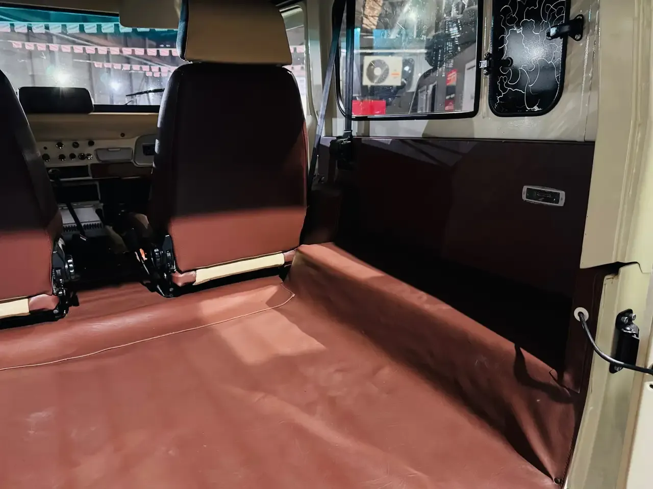 Toyota Land Cruiser - 25