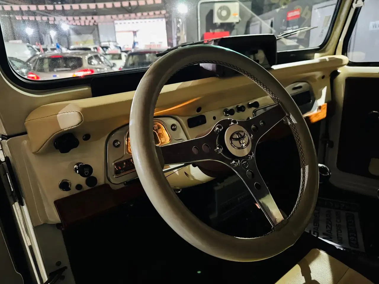 Toyota Land Cruiser - 10