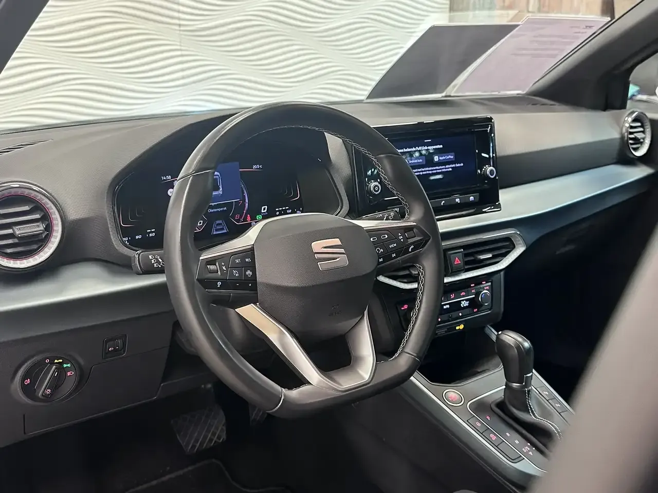 SEAT Arona - 14