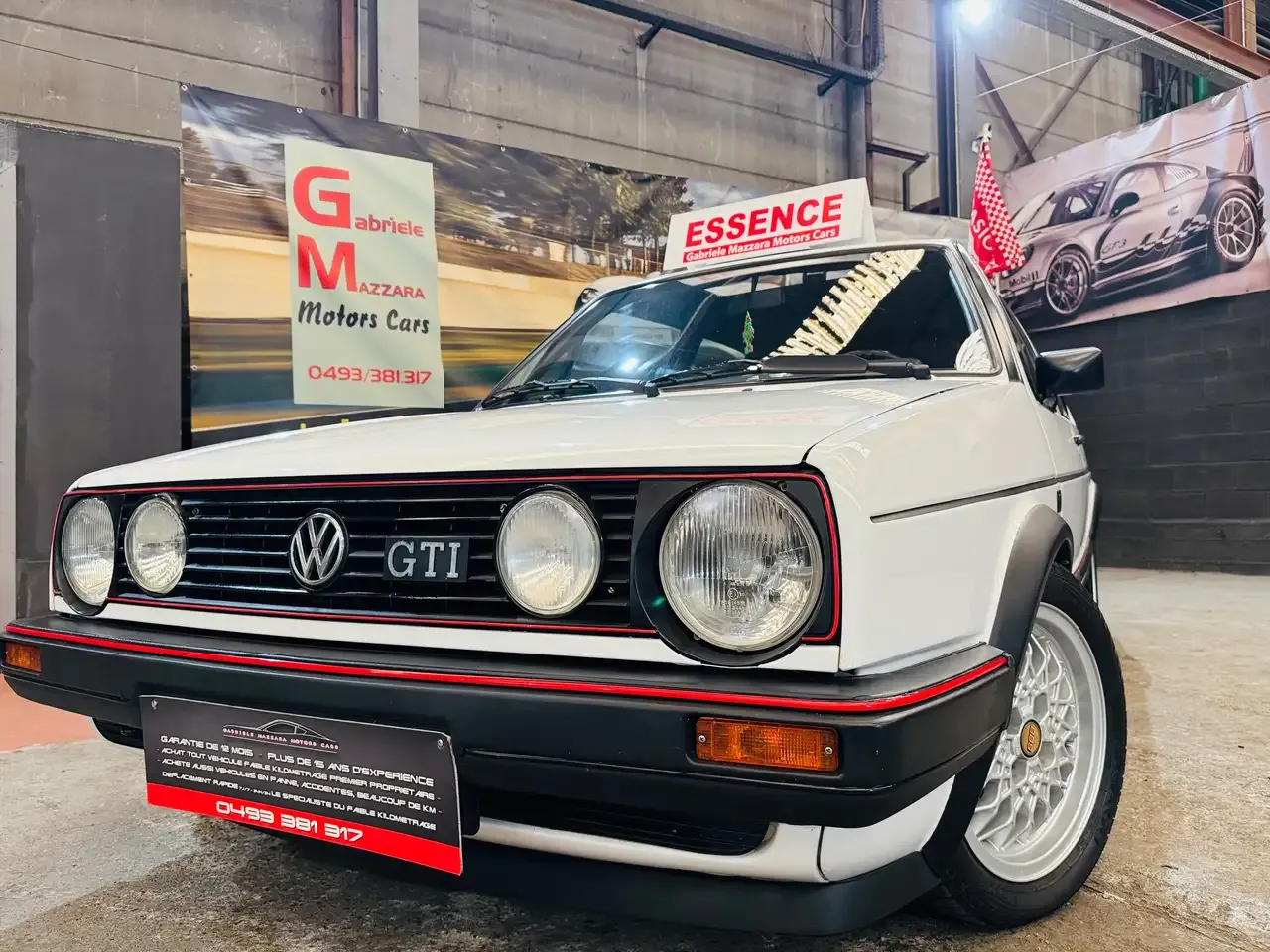 Volkswagen Golf - 1