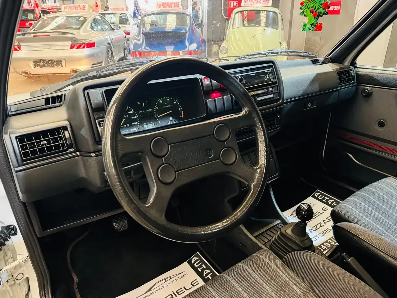 Volkswagen Golf - 11