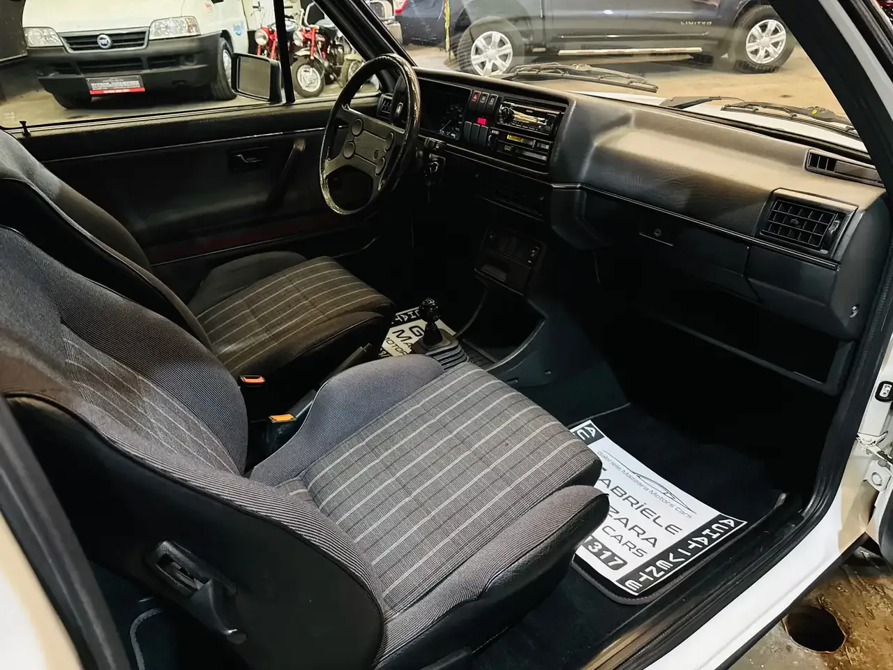 Volkswagen Golf - 14