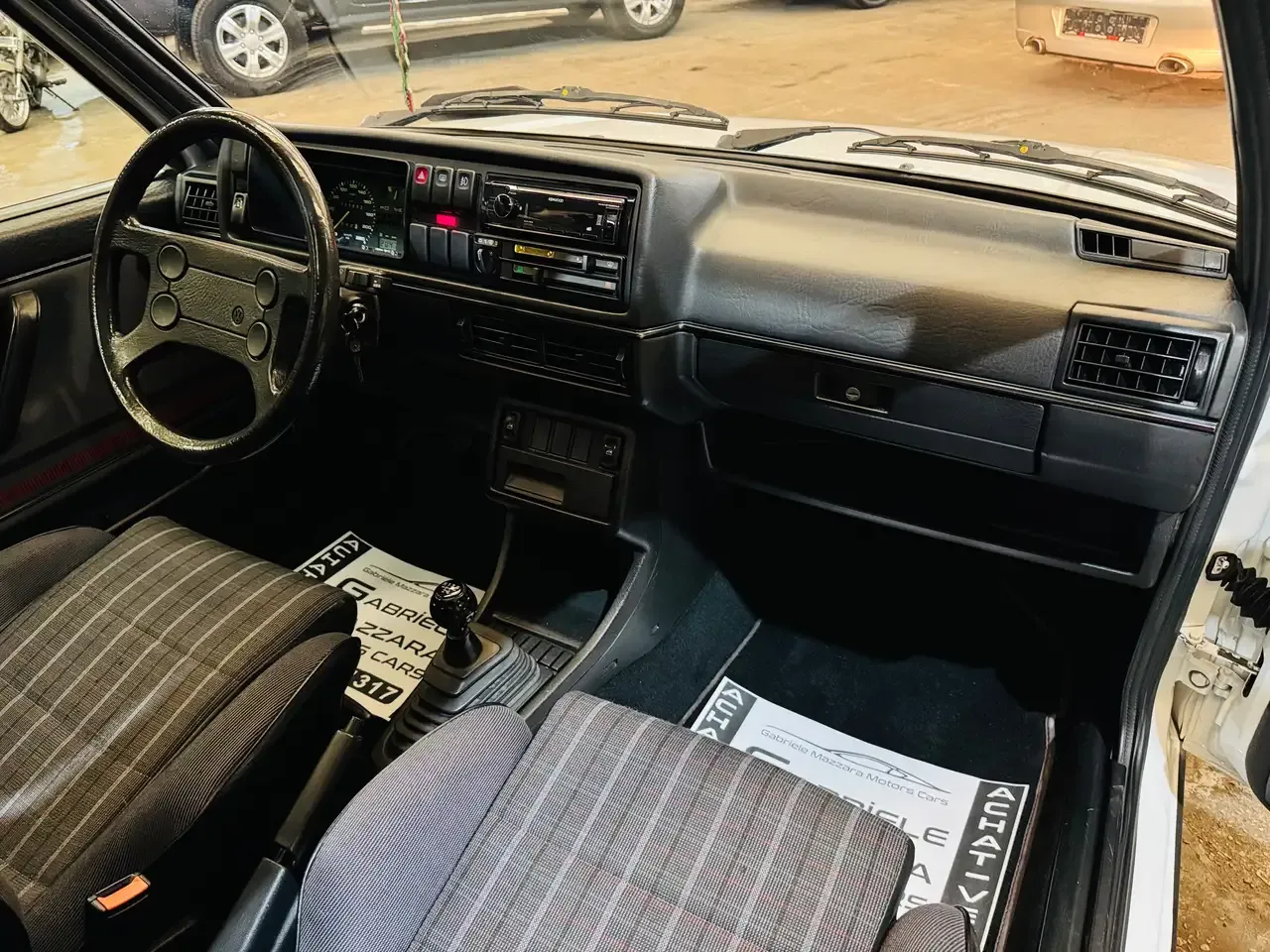 Volkswagen Golf - 15