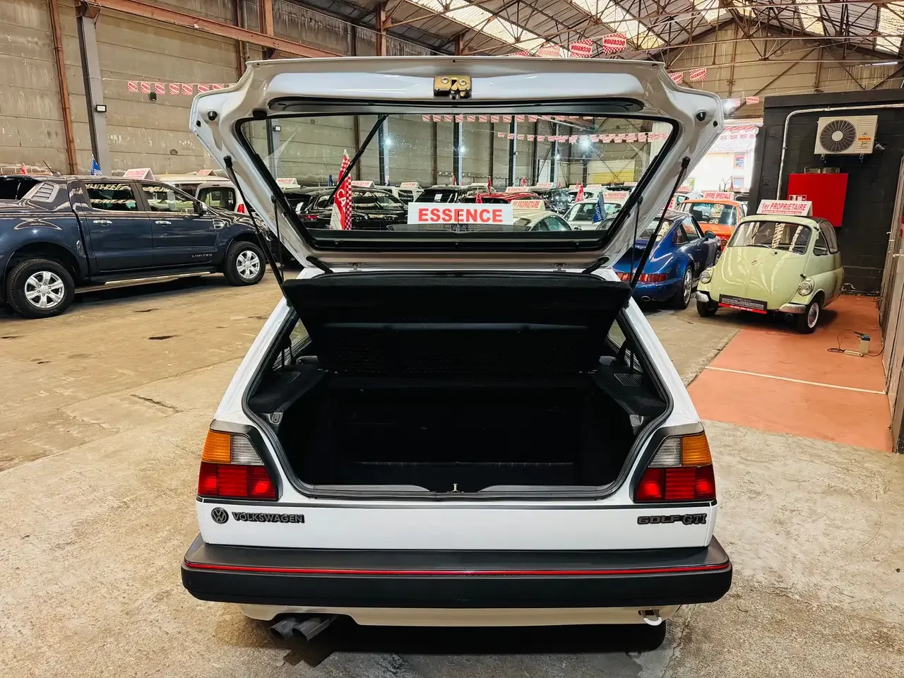 Volkswagen Golf - 29