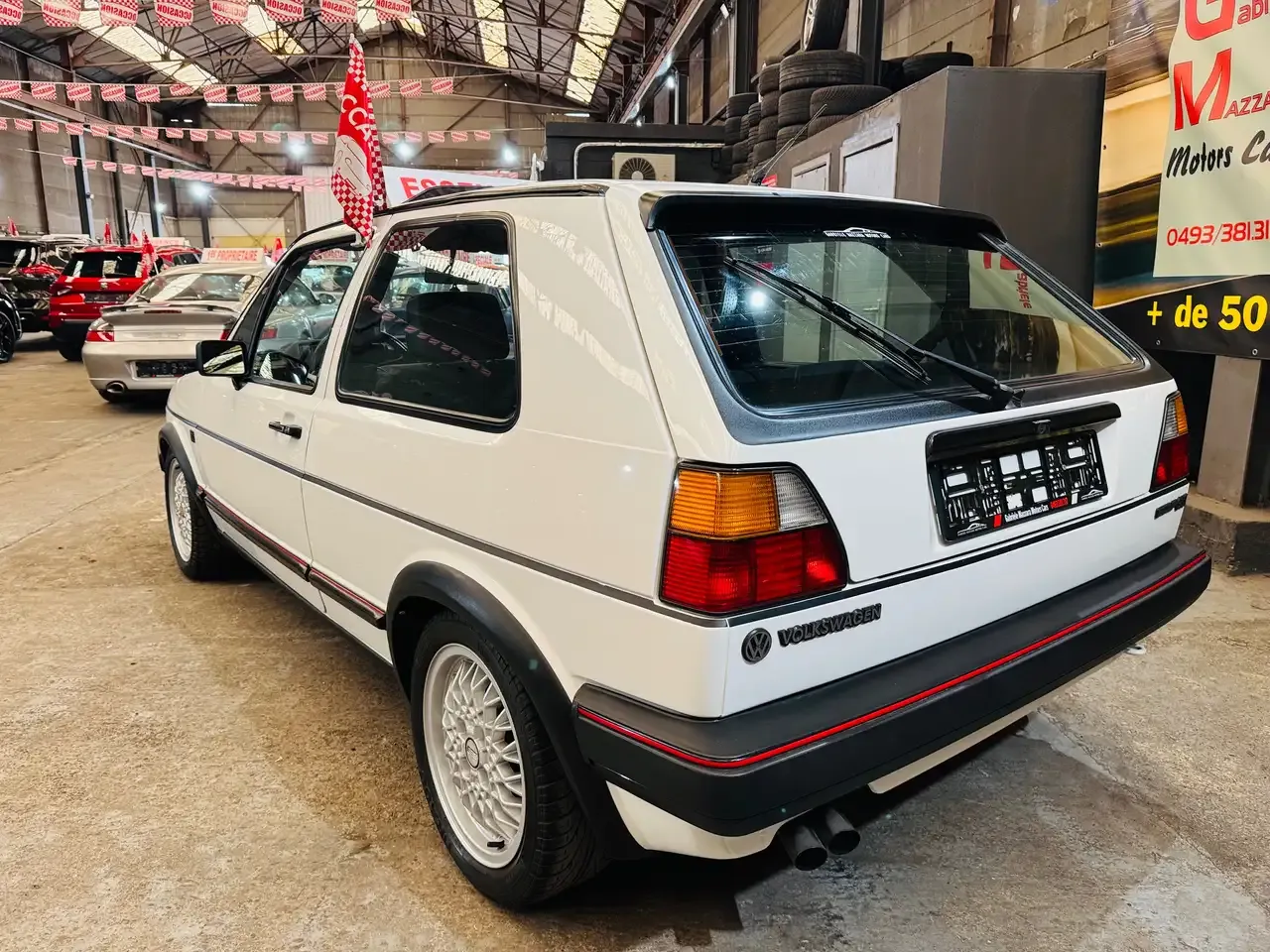 Volkswagen Golf - 5
