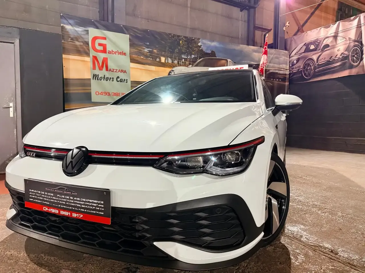 Volkswagen Golf - 1