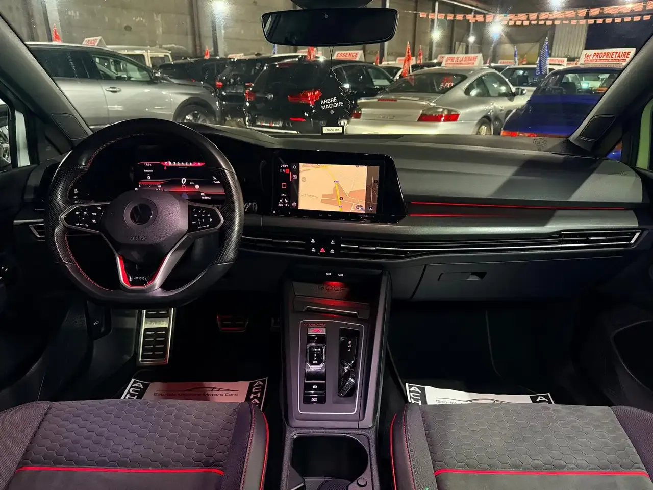 Volkswagen Golf - 25