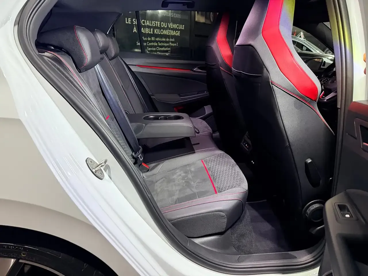Volkswagen Golf - 27