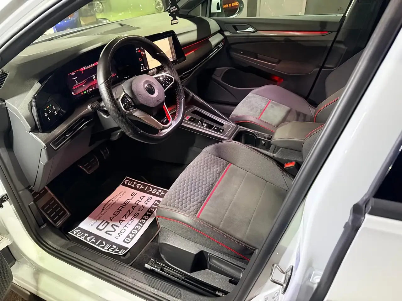 Volkswagen Golf - 37