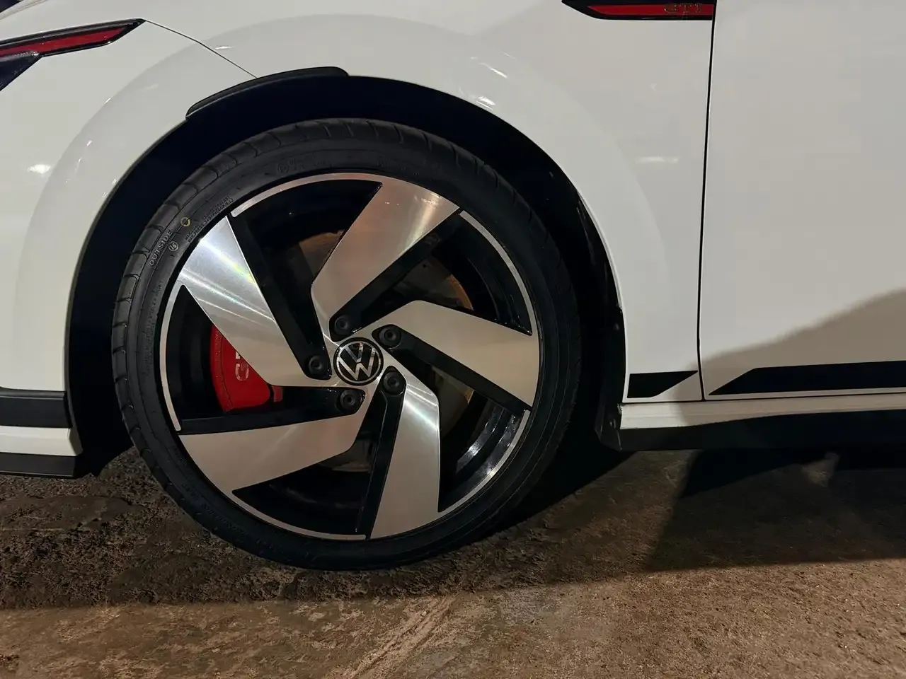 Volkswagen Golf - 47