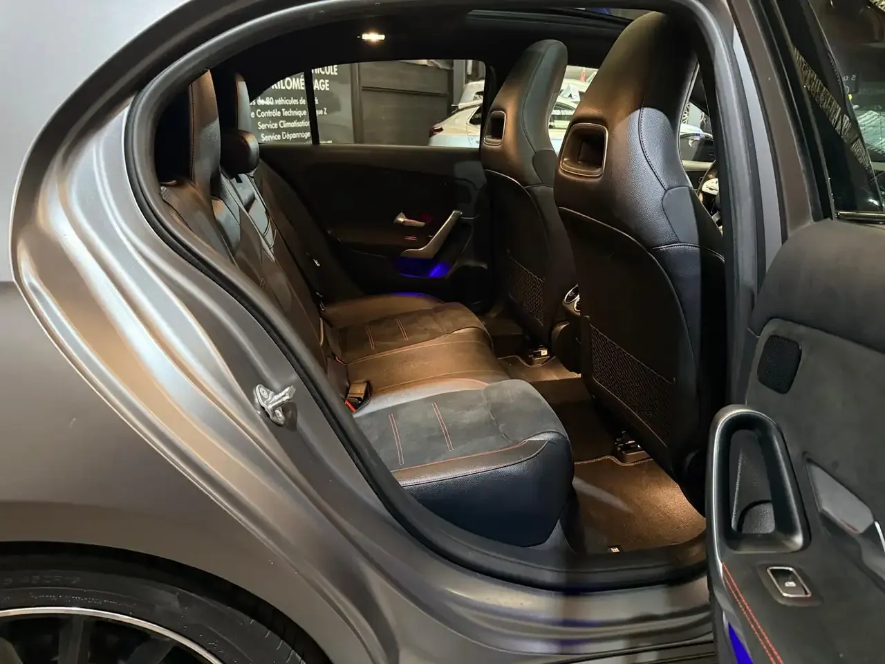 Mercedes-Benz A 220 - 35