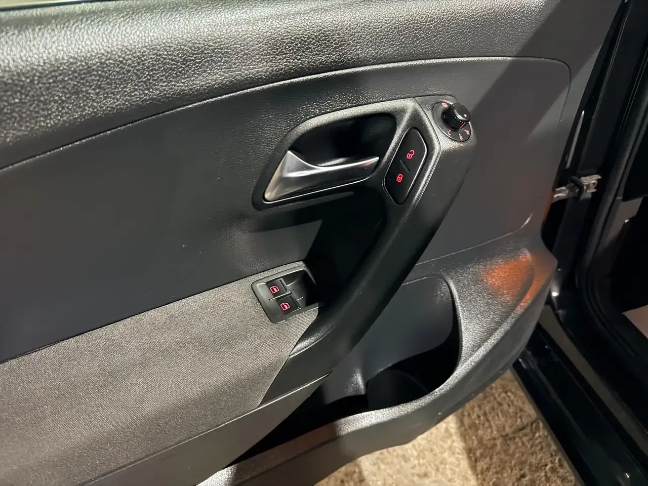Volkswagen Polo - 11