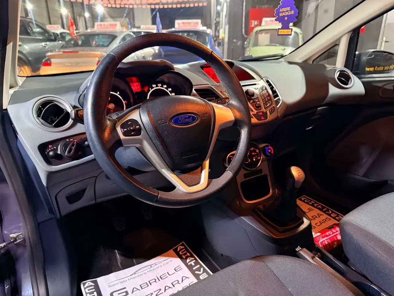 Ford Fiesta - 24
