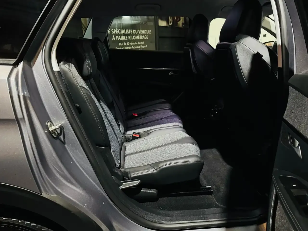 Peugeot 5008 - 24