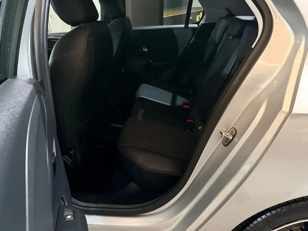 Opel Corsa - 11