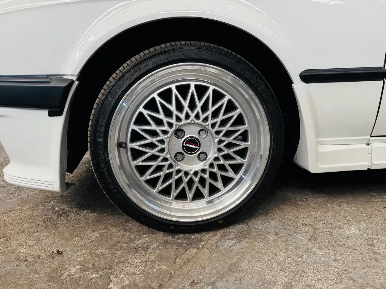 BMW 325 - 25