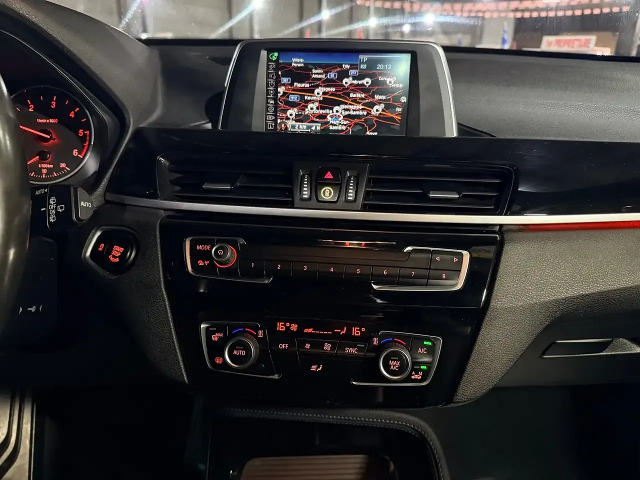 BMW X1 - 32