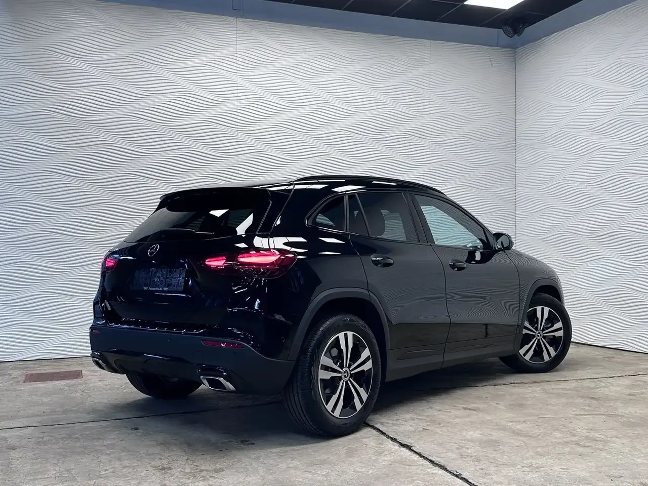 Mercedes-Benz GLA 180 - 12