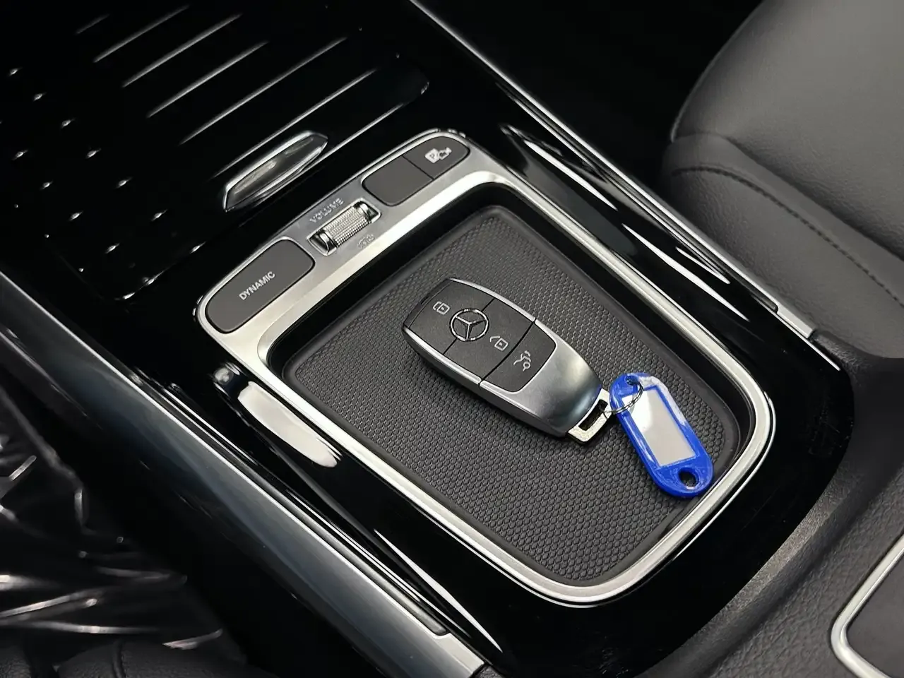 Mercedes-Benz GLA 180 - 23