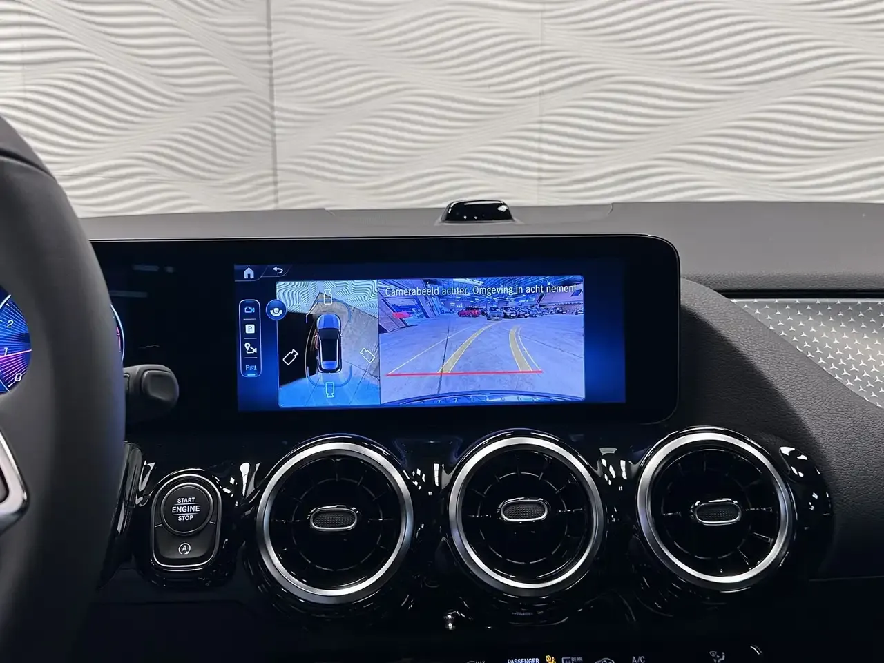 Mercedes-Benz GLA 180 - 25