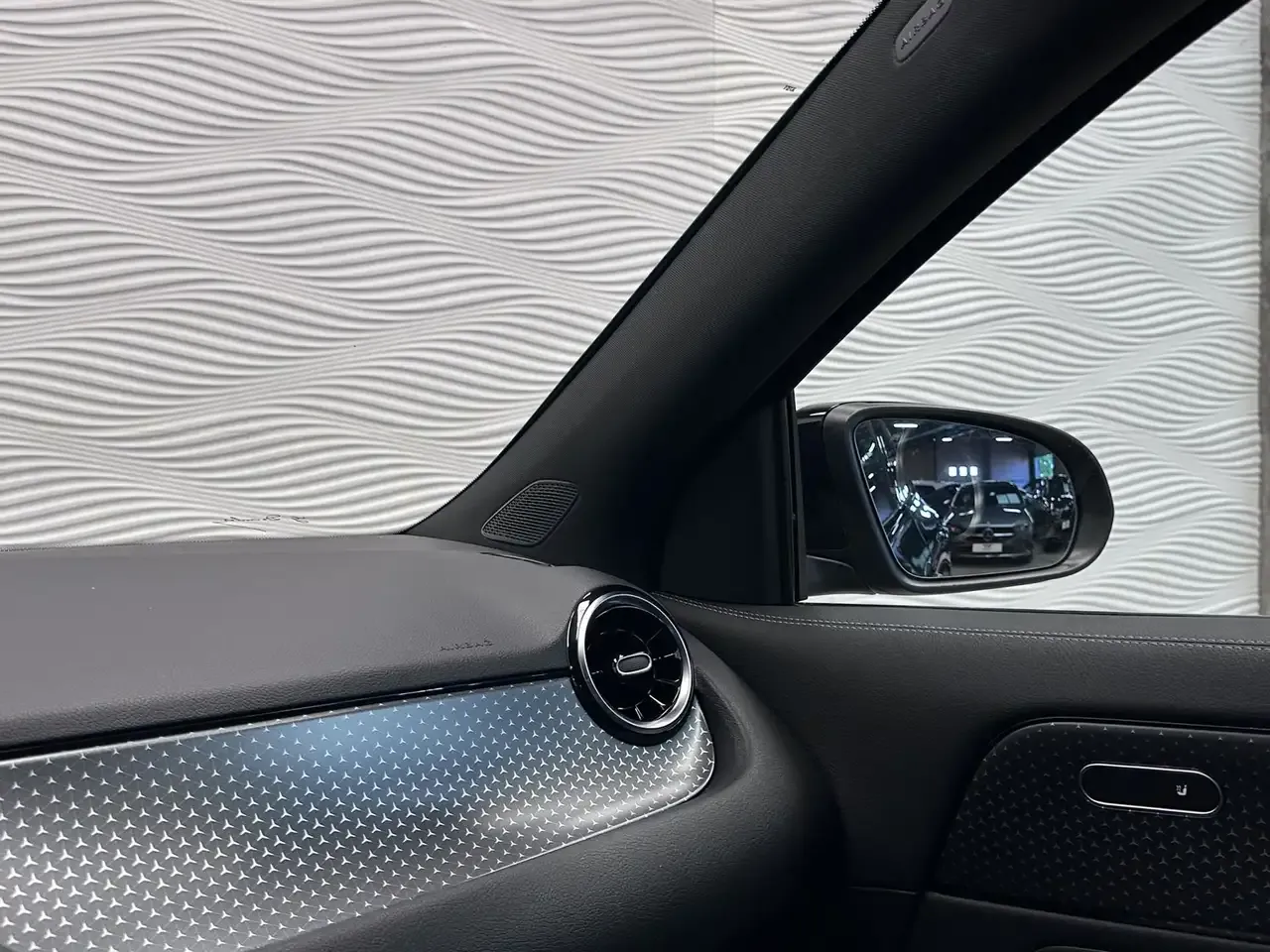Mercedes-Benz GLA 180 - 27