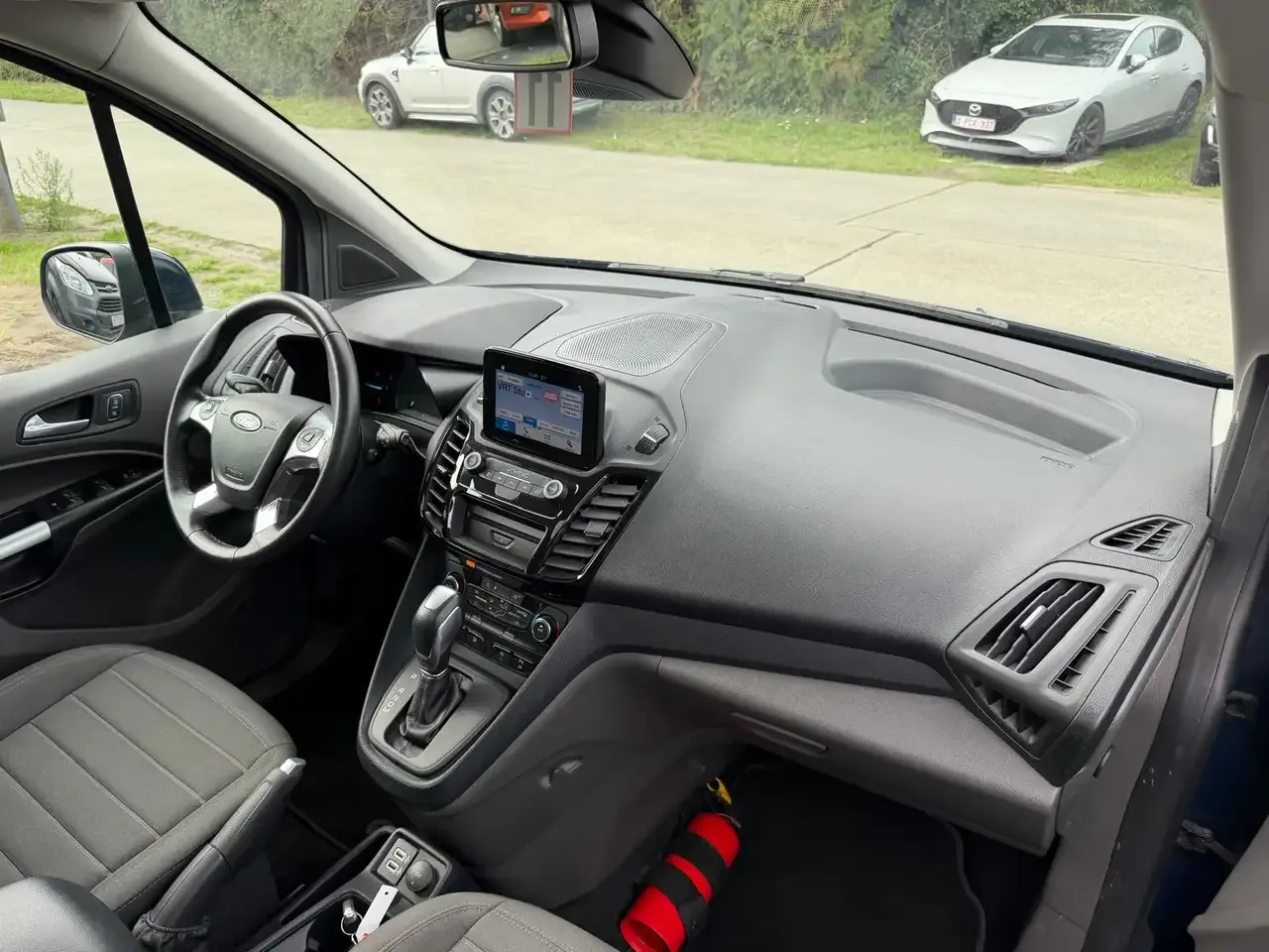 Ford Tourneo Connect - 11
