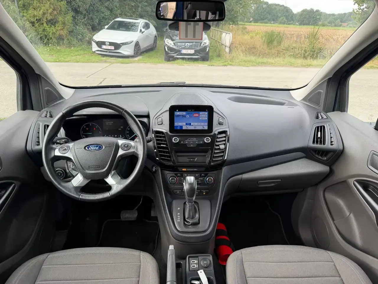 Ford Tourneo Connect - 10