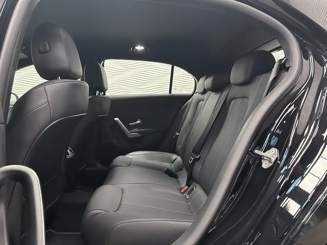 Mercedes-Benz A 180 - 25