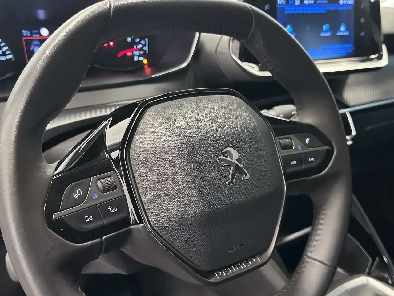 Peugeot 2008 - 16