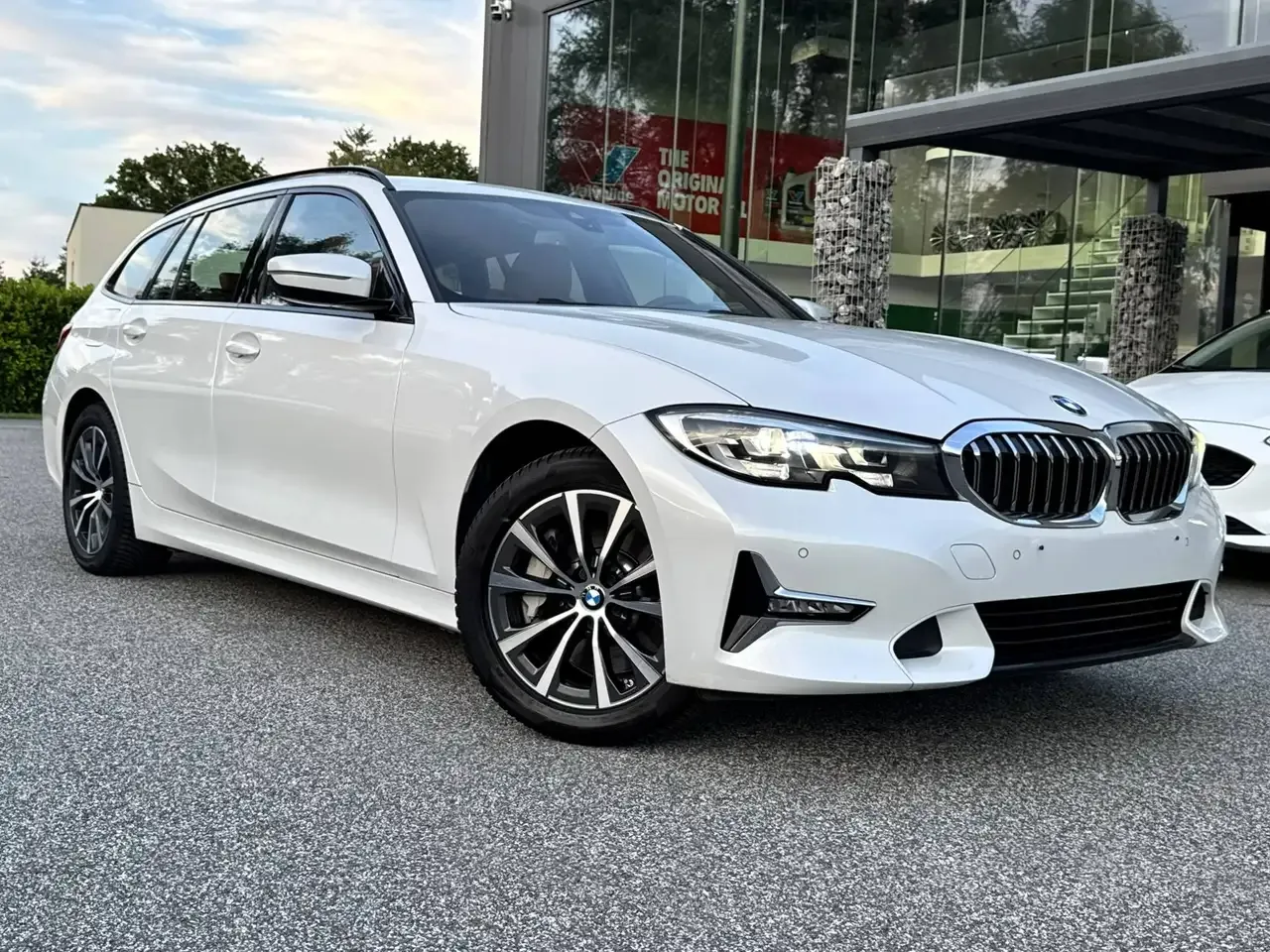 BMW 330 - 1