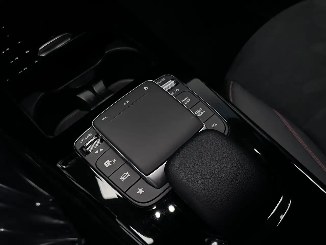Mercedes-Benz CLA 200 - 21