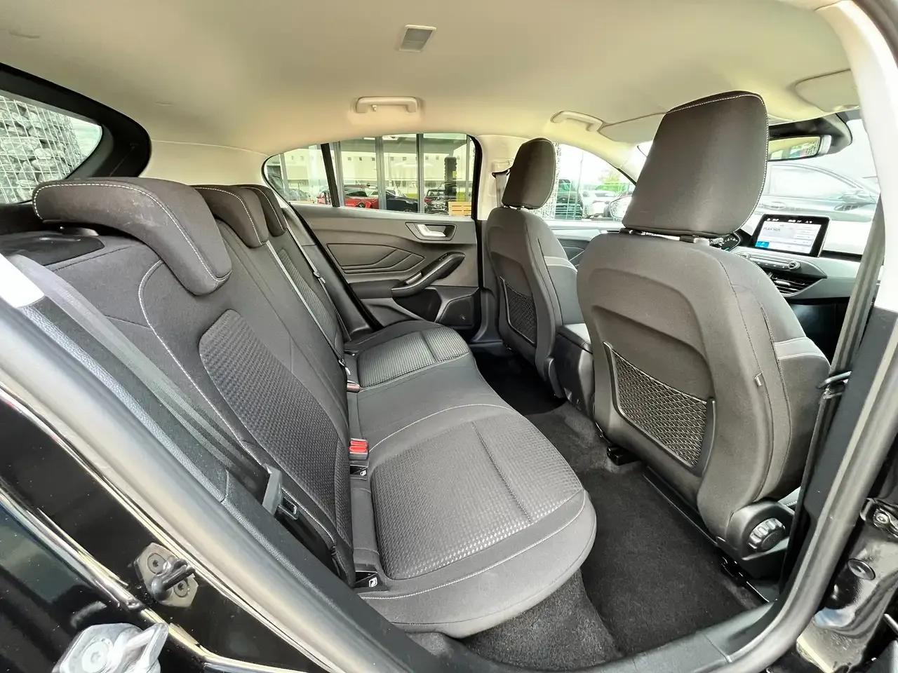 Ford Focus - 11
