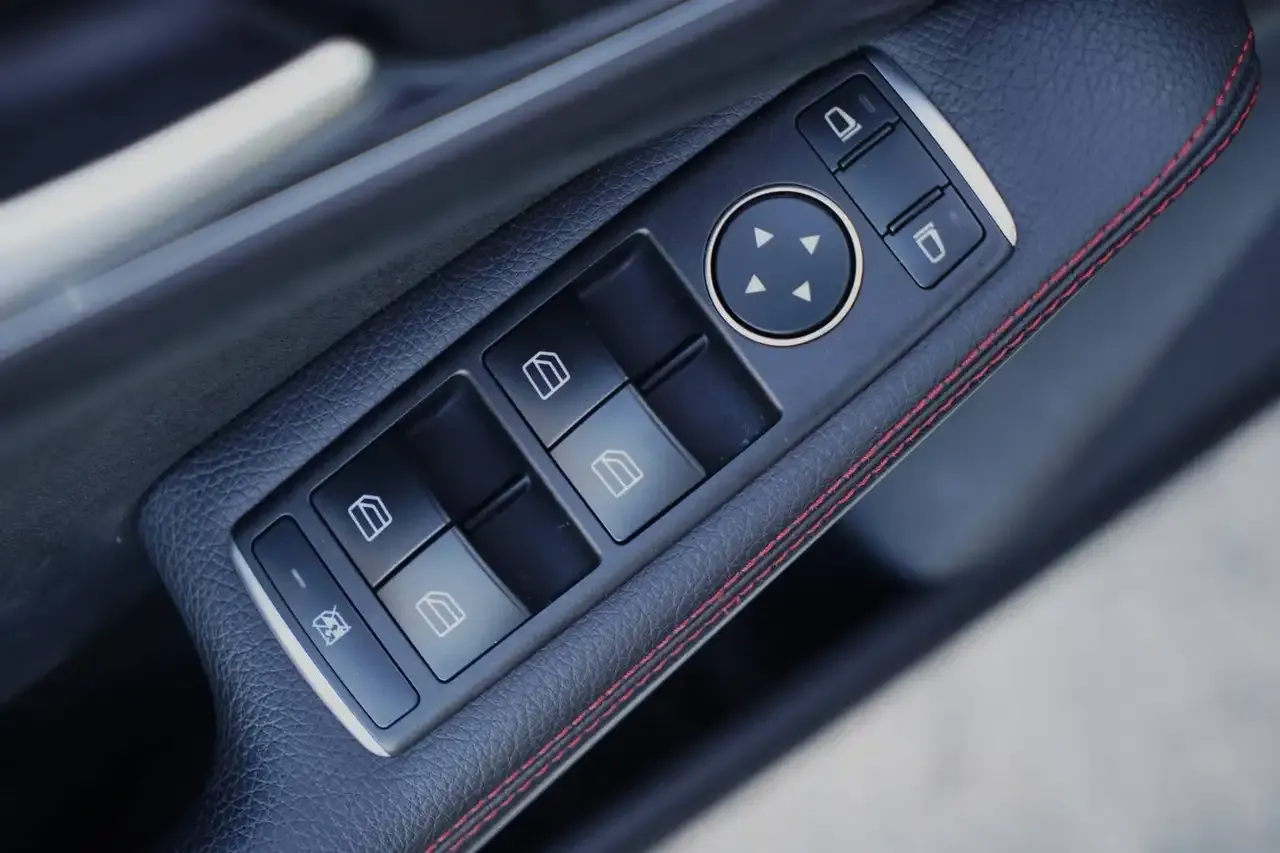 Mercedes-Benz CLA 200 - 20