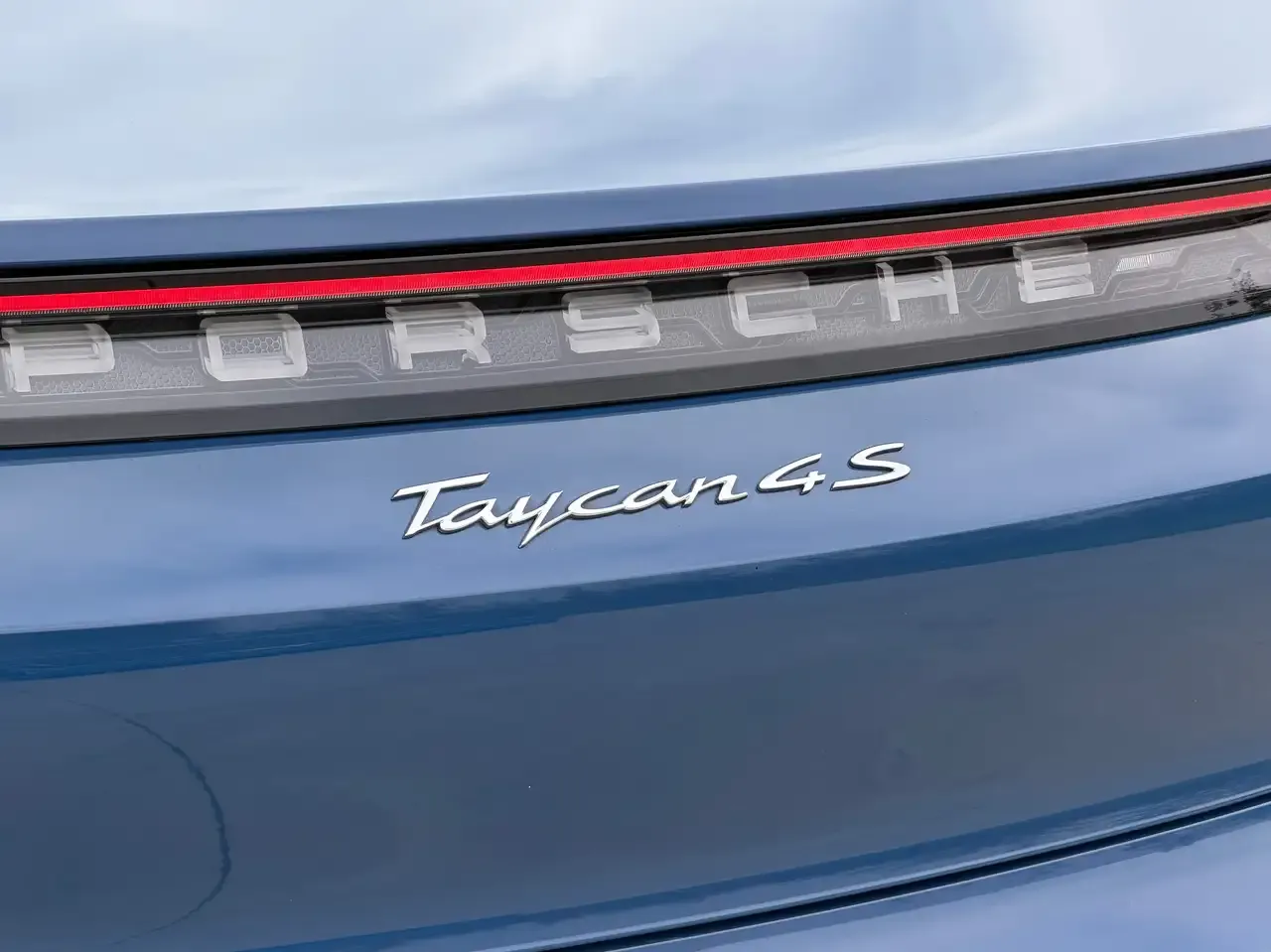Porsche Taycan - 29